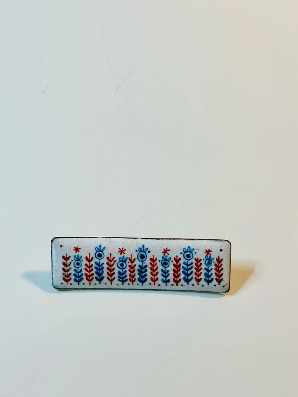 VTG Copper Hand-Painted White Enamel Bar Brooch with Blue & Red Flowers C Clasp - Picture 1 of 9